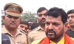 ലൈംഗികാരോപണം കെട്ടടങ്ങും മുന്‍പേ തെരഞ്ഞെടുപ്പില്‍ അടുത്ത തവണയും മത്സരിക്കുമെന്ന് പ്രഖ്യാപിച്ച് ബ്രിജ്ഭൂഷണ്‍