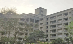 ലുങ്കിയും നൈറ്റിയും ധരിച്ചുകൊണ്ട് ഫ്‌ളാറ്റിന് പുറത്തിറങ്ങരുത് ; നോയ്ഡയില്‍ താമസക്കാര്‍ക്ക് അപ്പാര്‍ട്ട്‌മെന്റിന്റെ ഉടമകളുടെ നിര്‍ദേശം