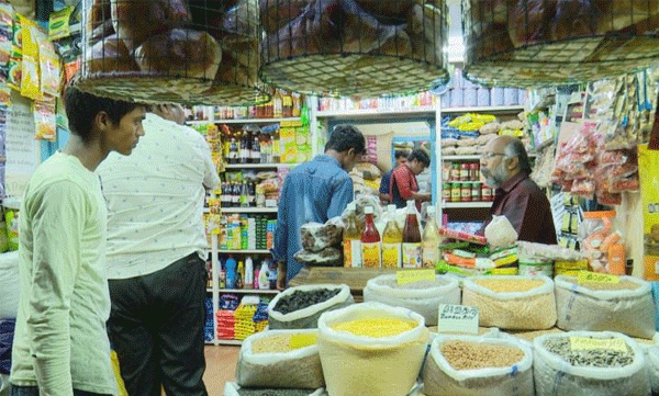 തിരുവനന്തപുരത്ത്  പലചരക്ക് വിപണന കേന്ദ്രങ്ങളില്‍ കളക്ടറുടെ മിന്നല്‍ പരിശോധന