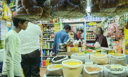തിരുവനന്തപുരത്ത്  പലചരക്ക് വിപണന കേന്ദ്രങ്ങളില്‍ കളക്ടറുടെ മിന്നല്‍ പരിശോധന