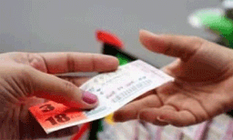 ഒരേ നമ്പര്‍ ലോട്ടറി പത്തുവര്‍ഷം തുടര്‍ച്ചയായി എടുത്തു: ഒടുവില്‍ ആ മനുഷ്യനെ തേടി ഭാഗ്യം എത്തി 