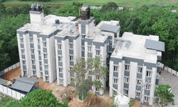 ലൈഫ് മിഷന്‍ ഫ്‌ളാറ്റ് സമുച്ചയം ഉദ്ഘാടനം ചെയ്തു രണ്ടാം മാസം  പരാതിയുമായി താമസക്കാര്‍; ചോര്‍ച്ചയും  സീലിങ് അടര്‍ന്നു വീഴലും; വയറിങ്ങും ലൈറ്റുകളും വെള്ളം വീണു നശിക്കുന്നു