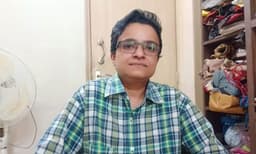 ബംഗാള്‍ മുന്‍ മുഖ്യമന്ത്രിയുടെ മകള്‍ ലിംഗമാറ്റ ശസ്ത്രക്രിയ ചെയ്യാനൊരുങ്ങുന്നു. സുചേതന ഇനി മുതല്‍ സുചേതന്‍

