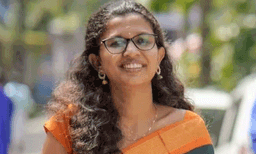 വ്യാജ സർട്ടിഫിക്കറ്റ് വിദ്യയുടെ മൊബൈൽ ഫോണിലുണ്ടെന്ന് സൂചന, മെയിലുകൾ ഡിലീറ്റ് ചെയ്ത നിലയിൽ