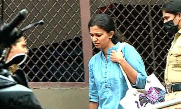 വ്യാജ രേഖാ കേസ്; വിദ്യ നാളെ ചോദ്യം ചെയ്യലിന് ഹാജരാകണമെന്ന് നോട്ടീസ്