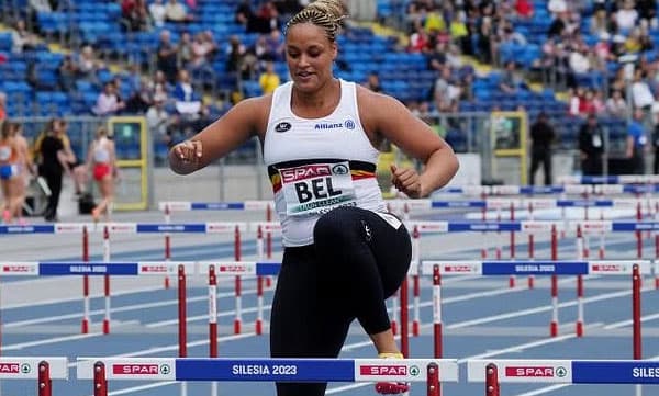 ഹര്‍ഡില്‍സില്‍ മത്സരിക്കാന്‍ ആളില്ല; ടീമിന്റെ അയോഗ്യത ഒഴിവാക്കാന്‍ കളത്തിലിറങ്ങി  ഷോട്ട്പുട്ട് താരം

