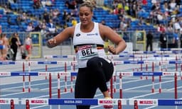 ഹര്‍ഡില്‍സില്‍ മത്സരിക്കാന്‍ ആളില്ല; ടീമിന്റെ അയോഗ്യത ഒഴിവാക്കാന്‍ കളത്തിലിറങ്ങി  ഷോട്ട്പുട്ട് താരം

