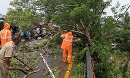 ആറു ജില്ലകളില്‍ അവധി ; സംസ്ഥാനത്ത് കനത്തമഴ ; അഞ്ചു നാള്‍ കൂടി ഈ ദുരിതം തുടരും