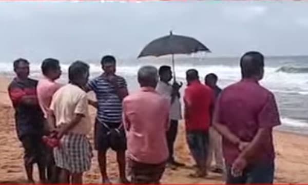 തുമ്പയില്‍ വള്ളം മറിഞ്ഞ് ഒരാളെ കാണാതായി