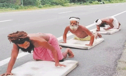 ലോ​കത്തെ കൊറോണയില്‍ നിന്നും രക്ഷിക്കാന്‍ ; 4,000 കിലോമീറ്റർ ഇഴഞ്ഞ് തീർത്ഥാടനം​