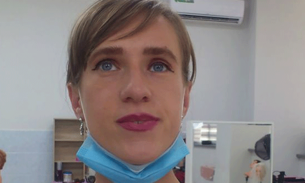 ഒമ്പതു നിലകളുള്ള കെട്ടിടത്തിനുള്ളിലെ ലിഫ്റ്റില്‍ പോസ്റ്റുവുമണ്‍ കുടുങ്ങിക്കിടന്നത് മൂന്ന് ദിവസം ; പ്രാണരക്ഷാര്‍ഥം അലമുറയിട്ടെങ്കിലും ലിയോന്റേവയുടെ കരച്ചില്‍ ആരും കേട്ടില്ല; ദാരുണമായി കൊല്ലപ്പെട്ടു