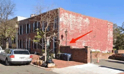 41 ലക്ഷത്തിന് പൊട്ടിപ്പൊളിഞ്ഞ മതില്‍ വില്‍ക്കാനൊരുങ്ങി ഉടമ: കാരണം കേട്ട് ഞെട്ടി നെറ്റീസണ്‍സ് 