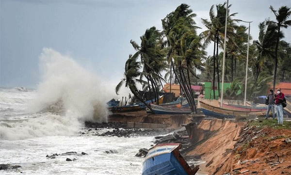 കേരള തീരത്ത് ഇന്ന് ഉയര്‍ന്ന  തിരമാലയ്ക്കും കടലാക്രമണത്തിനും സാധ്യത