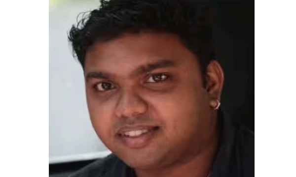 കഥകളി കലാകാരന്‍ കുഴഞ്ഞുവീണു മരിച്ചു ; അസ്വാസ്ഥ്യമുണ്ടായത് അരങ്ങില്‍ വേഷം അവതരിപ്പിക്കുമ്പോള്‍