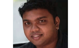 കഥകളി കലാകാരന്‍ കുഴഞ്ഞുവീണു മരിച്ചു ; അസ്വാസ്ഥ്യമുണ്ടായത് അരങ്ങില്‍ വേഷം അവതരിപ്പിക്കുമ്പോള്‍