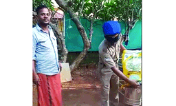 'ഭണ്ഡാരത്തില്‍ പണമില്ല, നാട്ടുകാര്‍ ശരിയല്ല, ആരും പൈസ ഇടുന്നില്ല' കള്ളന്റെ പ്രതികരണം ; വീണ്ടും വീണ്ടും മോഷണം, ക്ഷേത്രഭാരവാഹികള്‍ സി.സി.ടിവി സ്ഥാപിച്ചു കുടുക്കി