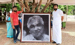 എണ്ണായിരം മീറ്റര്‍ നൂലുപയോഗിച്ച് മുന്‍ മുഖ്യമന്ത്രി ഉമ്മന്‍ ചാണ്ടിയെ അവിസ്മരണീയമാക്കി ; അരയ്ക്ക് താഴോട്ട് തളര്‍ന്നുകിടപ്പിലായിരുന്ന ടുട്ടുമോന്‍ പ്രിയ നേതാവിനെ സൃഷ്ടിച്ചത് രണ്ടു വര്‍ഷമെടുത്ത്