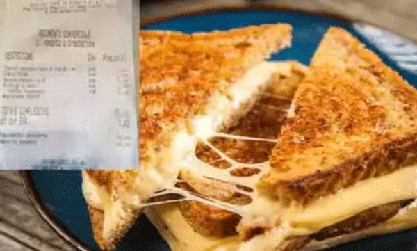 സാൻഡ്‍വിച്ച് രണ്ട് പകുതിയായി മുറിച്ചു നൽകിയതിന് ബാർ ഉടമകള്‍ അധികനിരക്കായി ഈടാക്കിയത് 180 രൂപ