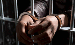 വിദേശത്ത് നിന്നും ഒരുകോടി അയച്ചു കൊടുത്തു ; എന്നിട്ടും മൂന്ന്‌ലക്ഷം രൂപ നാട്ടില്‍ കടം  ; മൂന്ന് ദിവസം മുമ്പ് നാട്ടിലെത്തിയ പ്രവാസി ഭാര്യയെ കമ്പിപ്പാരയ്ക്ക് തലയ്ക്കടിച്ചു കൊന്നു  