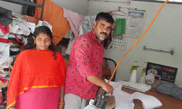 ഭാര്യയെ പുറത്തെത്തിച്ചപ്പോള്‍ മൂത്തമകന്‍ ഒലിച്ചുപോയി ; അച്ഛനേയും ഇളയകുട്ടിയേയും ഉരുള്‍ വിഴുങ്ങി; അമ്മ മണ്ണില്‍ പുതഞ്ഞുപോയി ; മണിക്ക് ഇനി സ്വാതന്ത്ര്യദിനം കണ്ണീരിന്റേത്