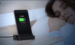 'ഫോൺ ചാർജ് ചെയ്തു കൊണ്ട് കിടന്നുറങ്ങുന്ന ശീലമുണ്ടല്ലേ പാടില്ല' ; മുന്നറിയിപ്പുമായി പ്രമുഖ മൊബൈൽ ഫോണ്‍ നിർമ്മാതാക്കളായ ആപ്പിൾ