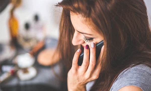 ആരാധിക്കുന്ന ആളാണെന്ന് കരുതി  ഓണ്‍ലൈനായി പ്രണയിച്ചു: ഒരു വര്‍ഷത്തിന് ശേഷം സത്യം പുറത്ത് 
