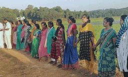 പാലമേൽ പഞ്ചായത്തിലെ പലയിടങ്ങളിലും സാമൂഹ്യ വിരുദ്ധർ കയ്യടക്കുന്നു ; പ്രതിരോധ മതിൽ തീർത്ത് നാട്ടുകാർ