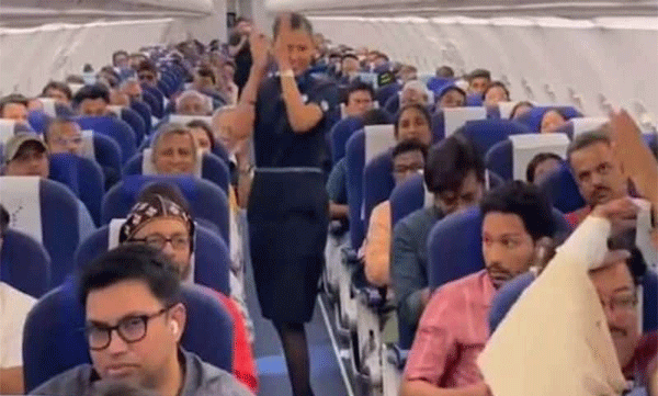 ചന്ദയാന്‍ 3 സോഫ്റ്റ് ലാന്‍ഡിംഗ്: വിവരം അറിഞ്ഞ് ആഹ്ലാദ പ്രകടനം നടത്തി വിമാനയാത്രക്കാര്‍: വീഡിയോ വൈറല്‍ 


