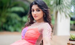 തലൈവര്‍ തിരശീലയില്‍ എത്തിയപ്പോള്‍ ഞാനതില്‍ അഭിനയിച്ചത് മറന്ന് തിയേറ്ററിലിരുന്ന് വിസിലടിച്ചു പോയി-  മിര്‍ണാ മേനോന്‍ 