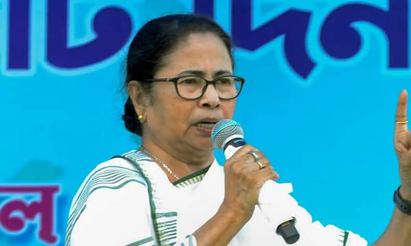 ബംഗാളില്‍ നിന്നും ഇടതുപക്ഷത്തെ മാറ്റാമെങ്കില്‍ കേന്ദ്രത്തില്‍ നിന്നും ബിജെപിയെയും മാറ്റാം ; മമതാബാനര്‍ജിയുടെ വെല്ലുവിളി