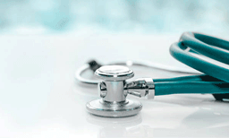 ഡ്യൂട്ടിക്കിടെ സീനിയര്‍ ഡോക്ടര്‍ ബലമായി ചുംബിച്ചു ; ഡോക്ടര്‍ക്കെതിരേ യുവ വനിതാഡോക്ടറുടെ പരാതി ; നടപടിയെുക്കാന്‍ ആരോഗ്യമന്ത്രി