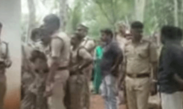 എടുത്തിട്ടിരുന്ന കുഴി രണ്ടു ദിവസം മുമ്പ് മൂടി ; മാതാവിന് സംശയമായി പരാതി കൊടുത്തു ; അനുജനെ സഹോദരന്‍ കൊന്നു കുഴിച്ചുമൂടി