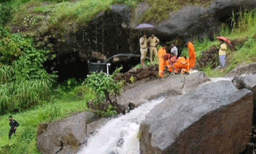 അടിമാലിയിൽ ബൈക്ക് യാത്രികൻ ഒഴുക്കിൽ പെട്ട് ദാരുണ അന്ത്യം  ​‍; ശക്തമായ മഴക്കിടെ പുഴയിൽ കഠിനമായ വെള്ളപ്പാച്ചിലില്‍ പെട്ടു