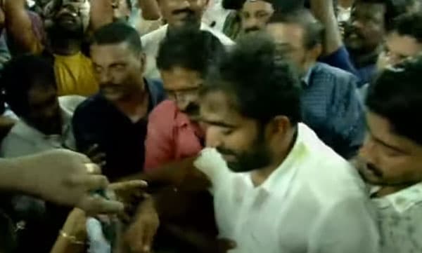 വോട്ടെണ്ണല്‍ പൂര്‍ത്തിയാകുന്നു; ചാണ്ടി ഉമ്മന്റെ ലീഡ് 40,000 കടന്നു
