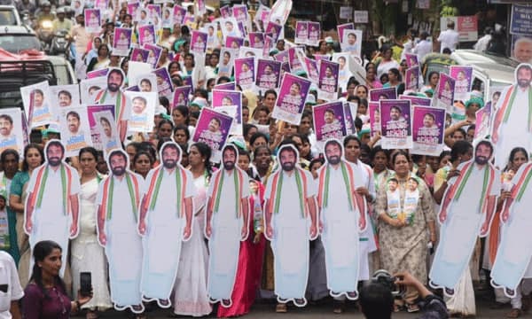 ഉമ്മന്‍ ചാണ്ടി, ചാണ്ടി ഉമ്മനായി,  53 വര്‍ഷത്തിനുശേഷം  പുതുപ്പള്ളിക്കാര്‍  ജനനായകന്റെ പേരു തിരിച്ചിട്ടു ; മിത്തിലും കുറച്ച് സത്യമുണ്ടെന്ന് പെട്ടി പൊട്ടിച്ചപ്പോള്‍ സി.പി.എമ്മിന് മനസിലായി