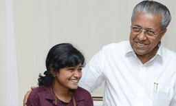 താൻ സർക്കാറിന്റെ ദത്തുപുത്രിയല്ല, ഇപ്പോഴും വാടകവീട്ടില്‍, മുഖ്യമന്ത്രിയിൽ നിന്ന് ഒരവാർഡല്ലാതെ മറ്റൊന്നും സ്വീകരിച്ചിട്ടില്ല; സൈബർ ആക്രമണത്തിൽ  പ്രതികരിച്ച് ഹനാന്‍