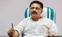 ഉമ്മന്‍ ചാണ്ടിയുടെ രാഷ്ട്രീയ ശത്രുക്കള്‍ സ്വന്തം പാളയത്തില്‍തന്നെ; വേട്ടയാടല്‍ ഇടത് നയമല്ലെന്ന് കെ.ടി ജലീല്‍