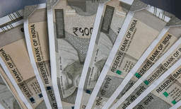 25 കാരിക്ക് നഗരത്തില്‍ മേയറാകാന്‍ പണം വേണം ; ഡോക്ടര്‍മാരില്‍ നിന്നും 50 ലക്ഷം തട്ടാന്‍ പദ്ധതിയിട്ടു ; വിളിച്ചത് കുപ്രസിദ്ധ ഗുണ്ടാഗാംഗിനെ