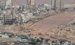 കനത്ത മഴയില്‍ ദെര്‍നാ നദിയിലെ അപ്രതീക്ഷിത വെള്ളപ്പാച്ചില്‍ ആദ്യ ഡാം തകര്‍ത്തു ; ഇരട്ടിയായ വെള്ളം കൂടി വന്ന് രണ്ടാമത്തെ ഡാമും തകര്‍ത്തു ; പ്രളയം ലിബിയയിലെ സര്‍ക്കാരുകളെ ഒന്നിപ്പിച്ചു 