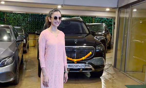 മെര്‍സിഡീസ് മെയ്ബാക്ക് GLS 600 തന്റെ ഗാരേജില്‍ എത്തിച്ച് രാകുല്‍ പ്രീത്
