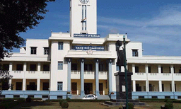 വിദ്യാഭ്യാസ വിചക്ഷണരായി സര്‍ക്കാര്‍ നിര്‍ദേശിച്ചവരുടെ യോഗ്യത വെട്ടും കുത്തും ; കേരള സര്‍വകലാശാല സിന്‍ഡിക്കേറ്റില്‍ മൂന്ന് പേര്‍ 51 ക്രിമിനല്‍ കേസുള്ളവര്‍  