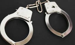 സുഹൃത്തിന്റെ പരിചയക്കാരന്റെ ഇന്നോവ കാര്‍ തട്ടിയെടുത്ത് പണയംവെച്ച രണ്ടു പേര്‍ പിടിയില്‍