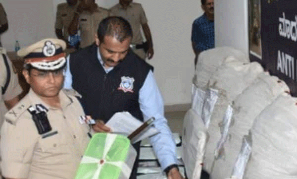 ബെംഗളൂരുവില്‍ കോടികളുടെ  ലഹരിവേട്ട ; അറസ്റ്റിലായവരില്‍ നാലു മലയാളികളും 