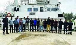 നാട്ടുകാരെ മറയാക്കി ദ്വീപ് മേഖലകളില്‍ മയക്കുമരുന്ന് കടത്ത് ; ഒമ്പത്, പത്ത് ഡിഗ്രി ചാനലുകളില്‍ നേവി, കോസ്റ്റ്ഗാര്‍ഡ് നിരീക്ഷണം ശക്തമാക്കി