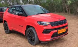 കോമ്പസിന്  4x2 ഓട്ടോമാറ്റിക് പതിപ്പ് പുറത്തിറക്കി ജീപ്പ്
