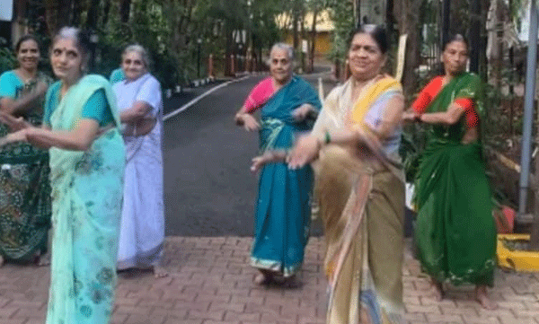 നേപ്പാളി ഗാനത്തിന് ചുവടുവച്ച് മുത്തശ്ശിമാര്‍: ജനഹൃദയങ്ങള്‍ കീഴടക്കി വീഡിയോ 

