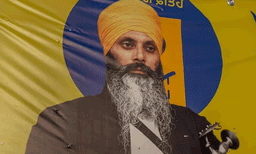 അക്രമികളുടെ വാഹനം പിക്കപ്പ് ട്രക്കിനെ പിന്തുടര്‍ന്നു ; സായുധസംഘം ട്രക്കിനെ സമീപിച്ച് ഒന്നിലധികം തവണ വെടിയുതിര്‍ത്തു ; നിജ്ജാറിനെ കൊല്ലുന്നതിന്റെ വീഡിയോദൃശ്യങ്ങള്‍ പുറത്തുവന്നു