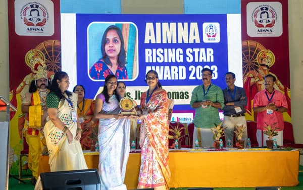 ആഗോള മലയാളി നേഴ്സ്സസ് അസോസിയേഷന്റെ റൈസിംഗ് സ്റ്റാർ പുരസ്‌കാരം കോതമംഗലം സ്വദേശിനിക്ക്