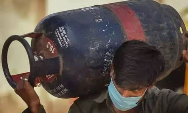 വാണിജ്യ എല്‍പിജി വിലയില്‍ വര്‍ധനവ് ; 209 രൂപ സിലിണ്ടറിന് കൂടി