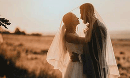 ഫോണിലൂടെ കേട്ട ശബ്ദം വല്ലാതെ ആകര്‍ഷിച്ചു: ഡെലിവറി ബോയുമായി പ്രണയത്തിലായി ഓസ്‌ട്രേലിയന്‍ യുവതി 

